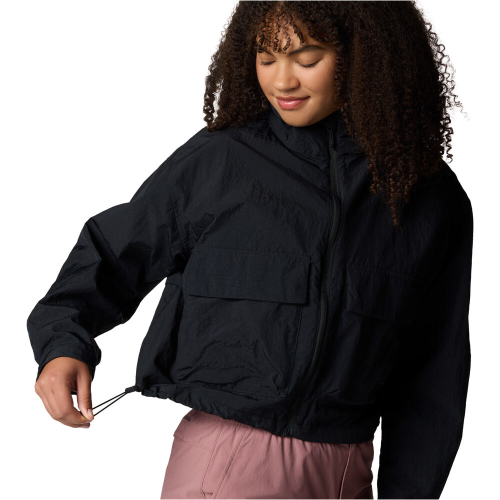 Columbia chaqueta softshell mujer Paracutie Cropped Cargo Windbreaker 05