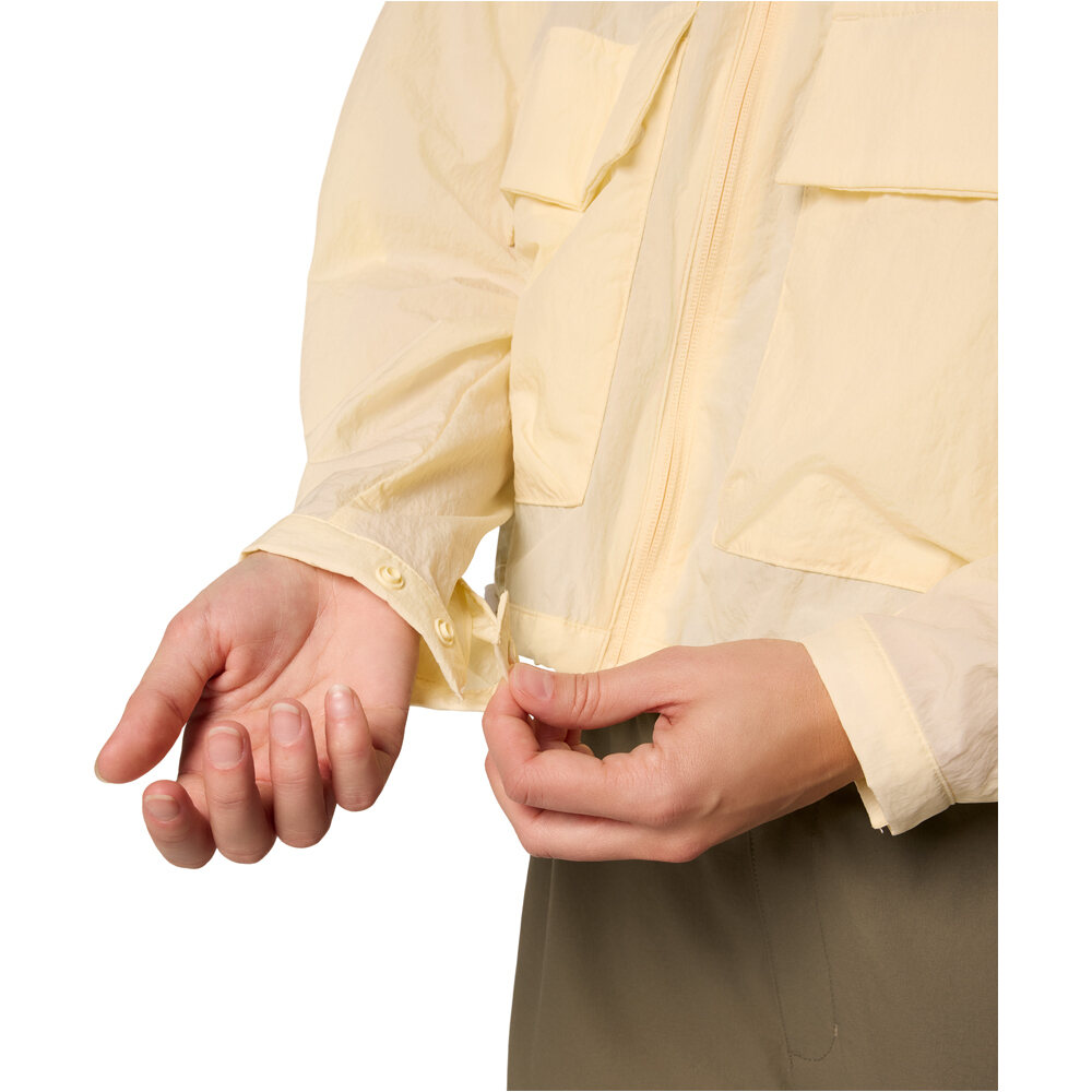 Columbia chaqueta softshell mujer Paracutie Cropped Cargo Windbreaker 08