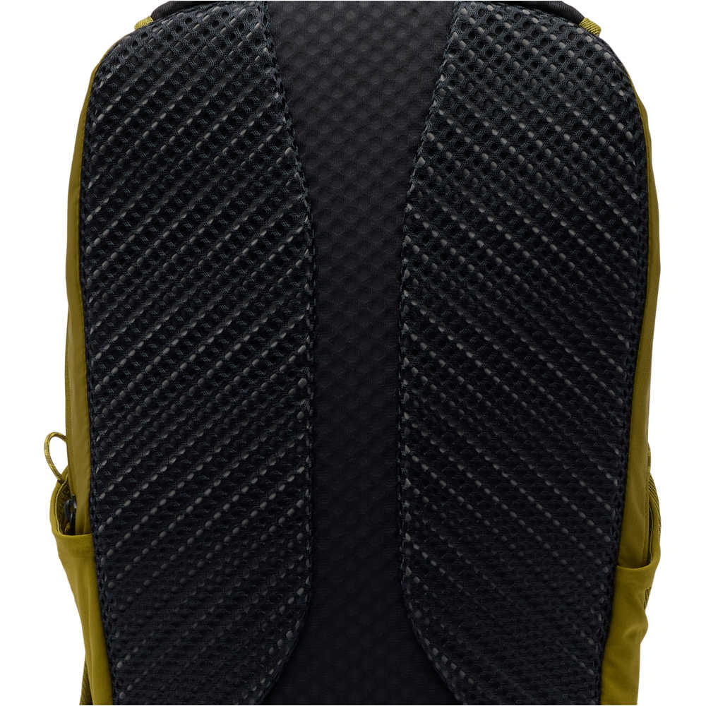 Columbia mochila montaña Blackcomb Ridge 18L Backpack 09