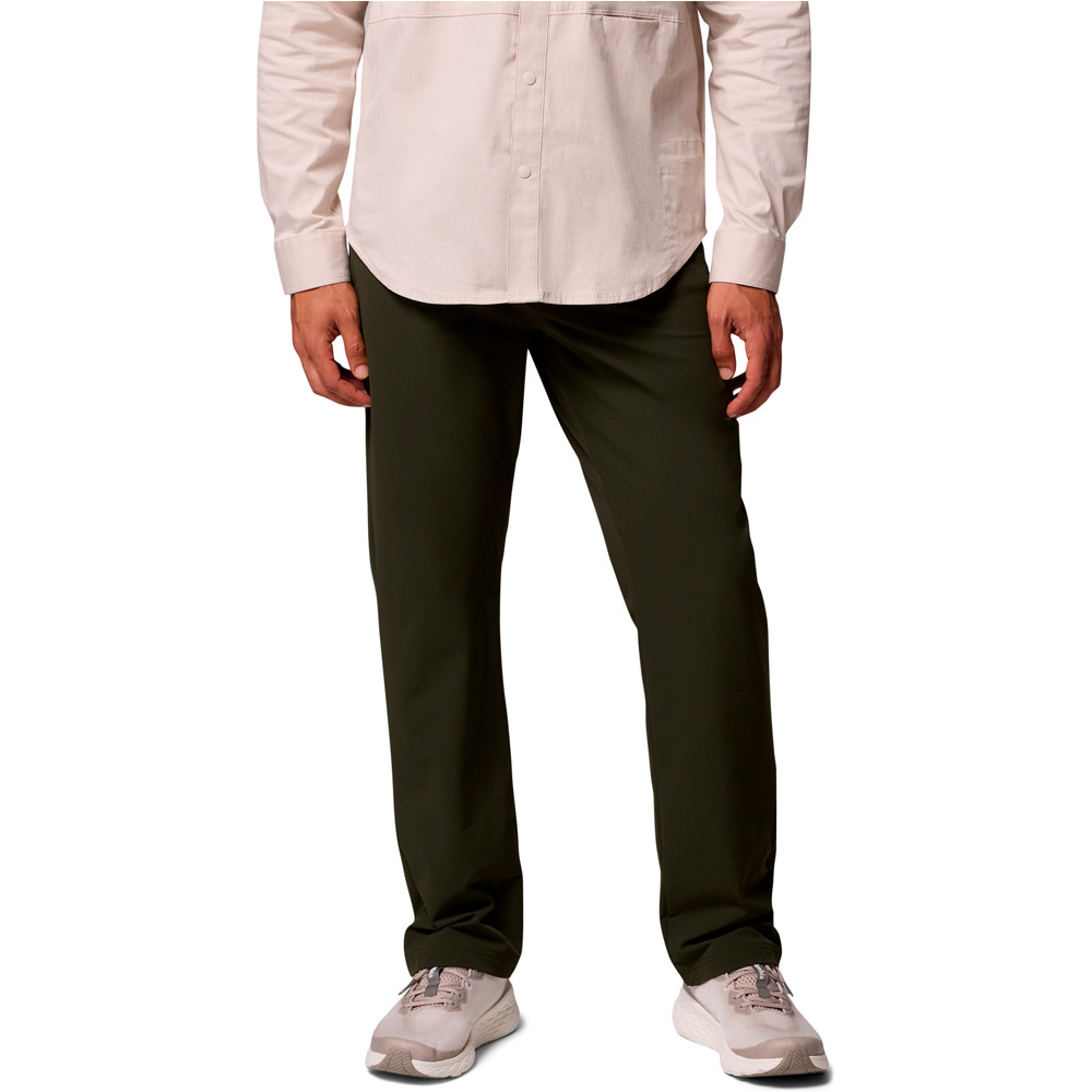 Columbia pantalón hombre ROC  Tech 5 Pocket Pant vista frontal