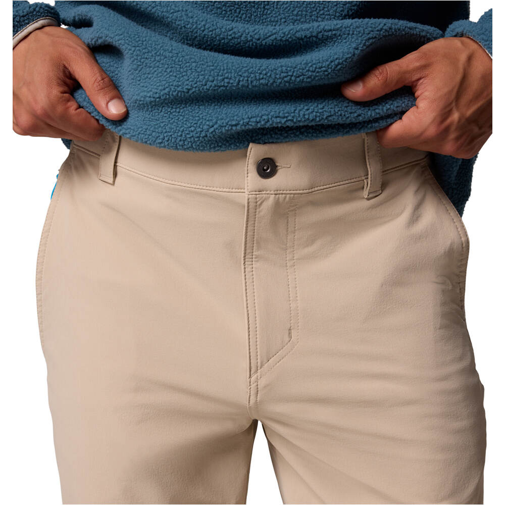 Columbia pantalón hombre ROC Tech Chino Pant vista detalle