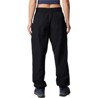 Columbia pantalón montaña mujer Boundless Adventure Pant vista trasera