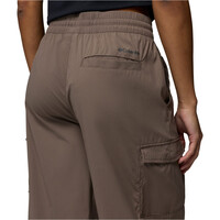 Columbia pantalón montaña mujer Chill Creek Cargo Pant 04