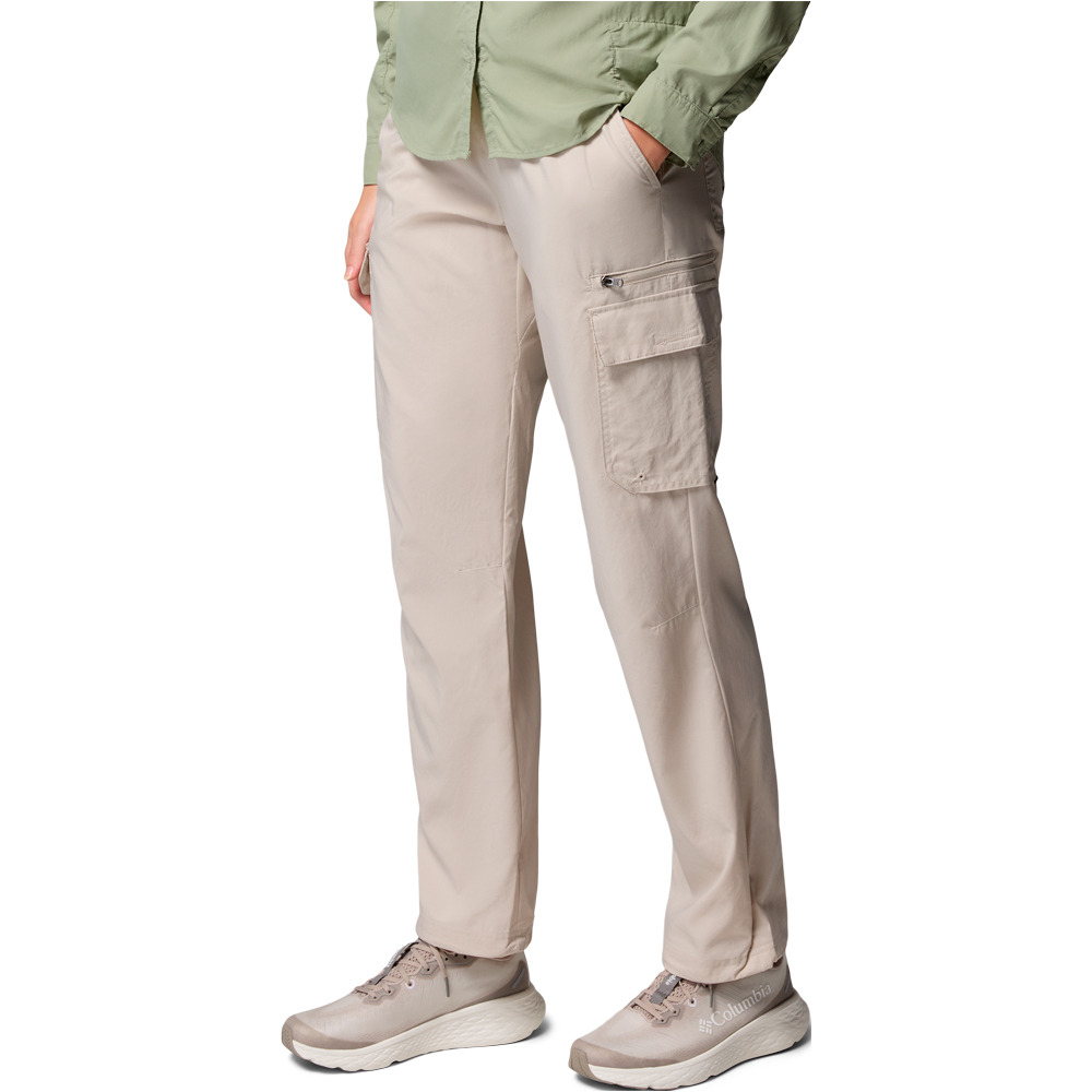 Columbia pantalón montaña mujer Skien Valley  Cargo Pant vista detalle