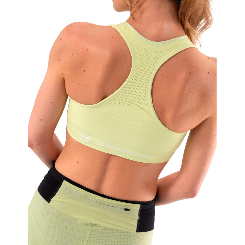 Compressport body running mujer FeelFree Seamless Bra vista detalle