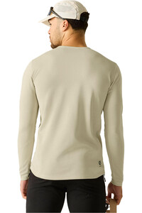 Dare2b camiseta montaña manga larga hombre VenturaGrid Crew vista trasera