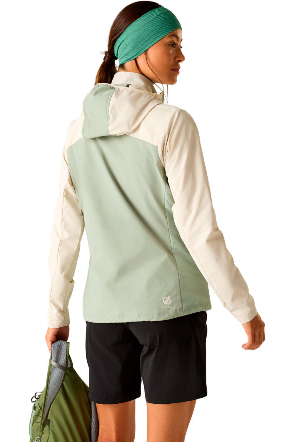 Dare2b chaqueta softshell mujer NomadicSoftshell vista trasera