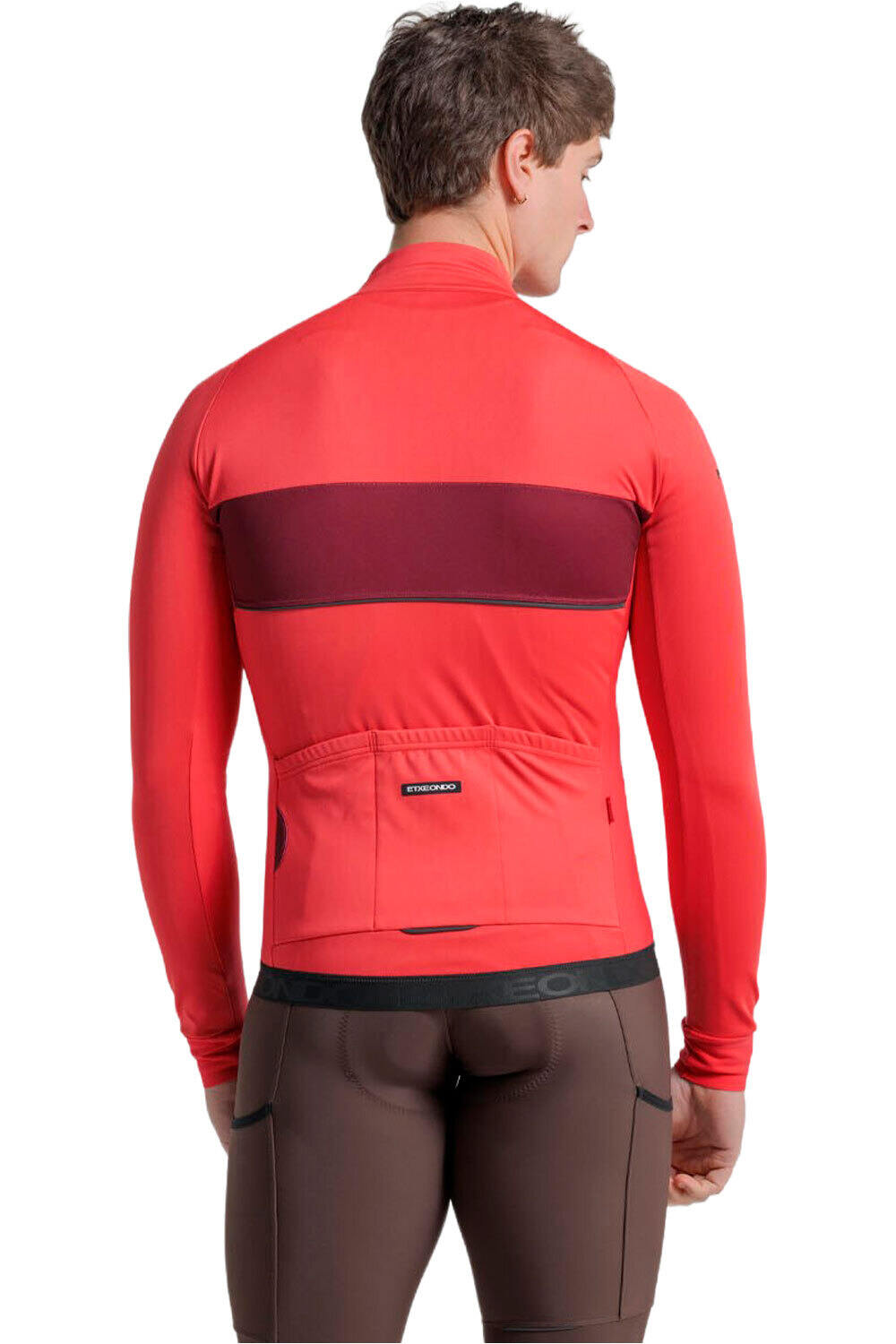 Etxeondo cortavientos ciclismo hombre CHAQUETA 76 PRO GORE-TEX WINDSTOPPER vista trasera