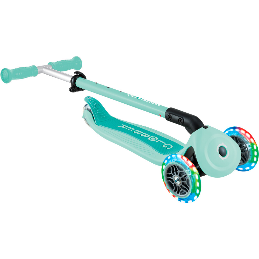 Globber patinete Go Up Active luces Menta 08