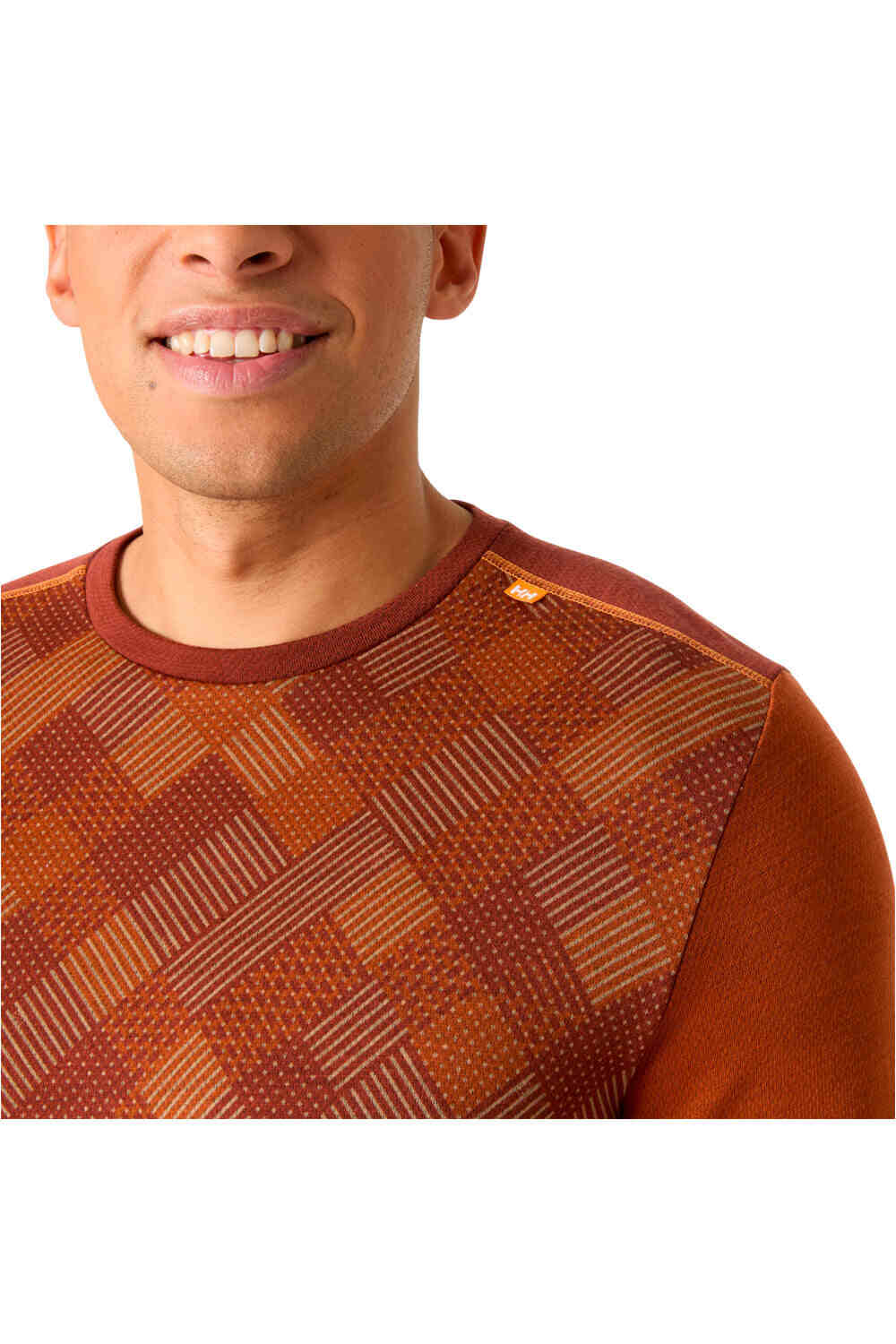 Helly Hansen camiseta térmica manga larga hombre LIFA MERINO MIDWEIGHT CREW vista detalle