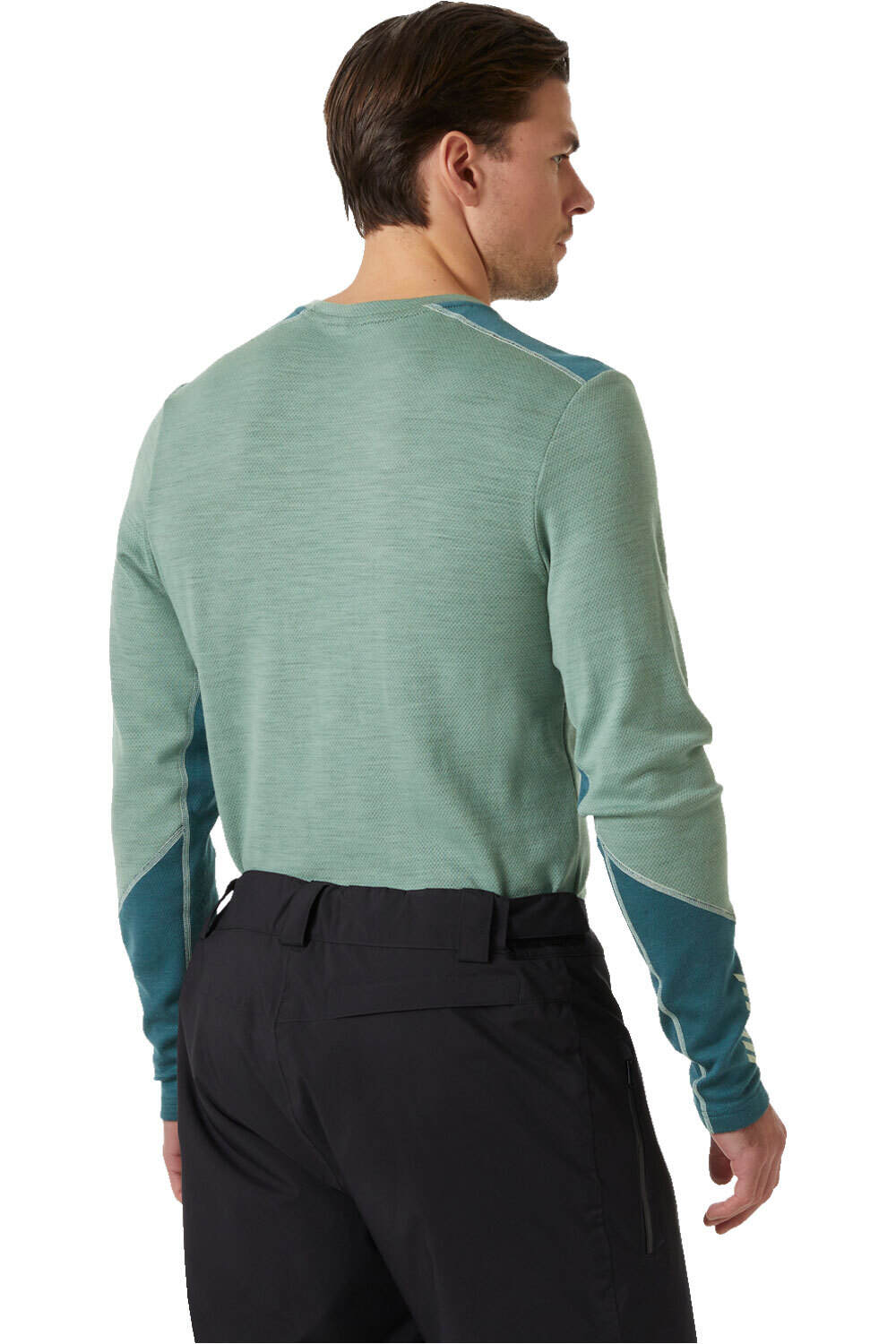Helly Hansen camiseta térmica manga larga hombre LIFA MERINO MIDWEIGHT CREW vista trasera