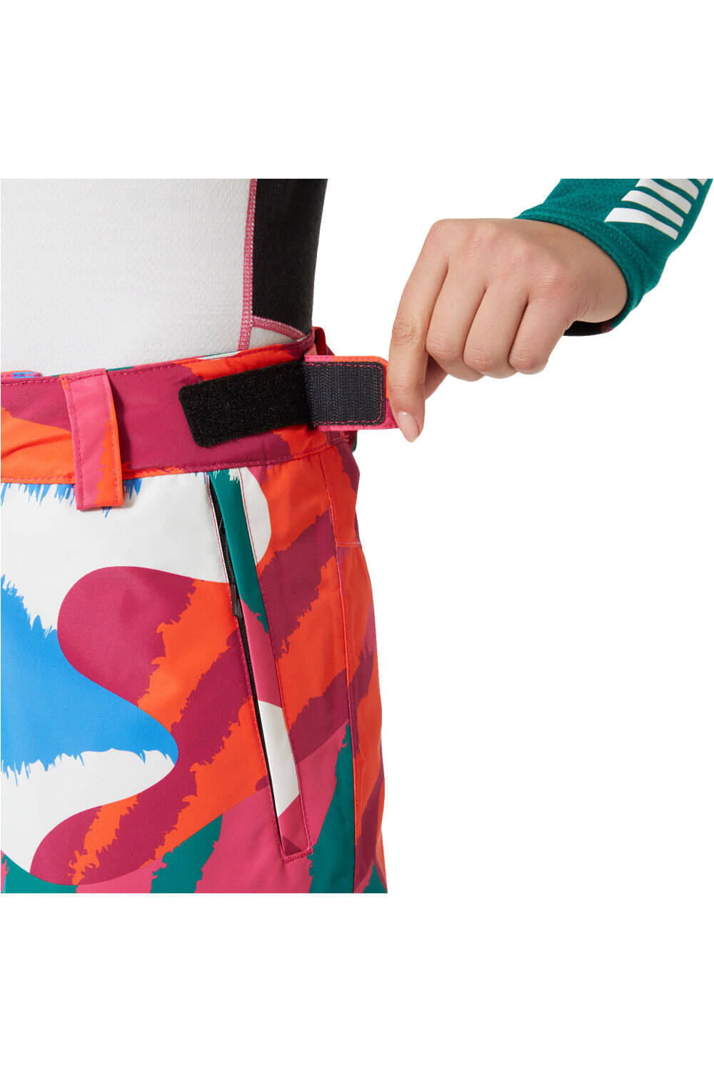 Helly Hansen pantalones esquí mujer W SWITCH CARGO INSULATED PANT 03