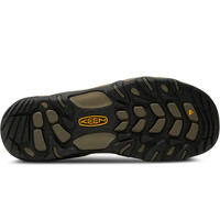 Keen zapatilla trekking hombre HEADOUT WP M vista trasera