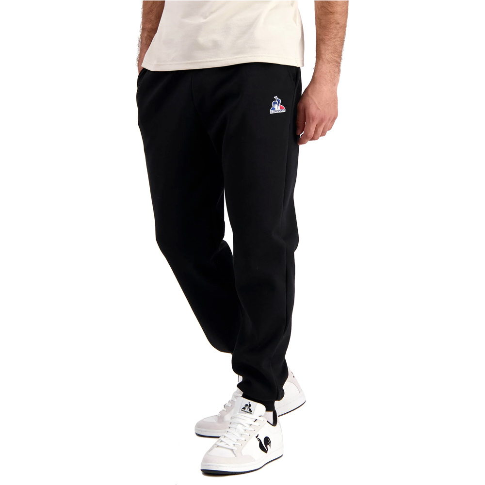 Le Coq Sportif pantalón hombre ESS Pant Loose N2 M vista frontal