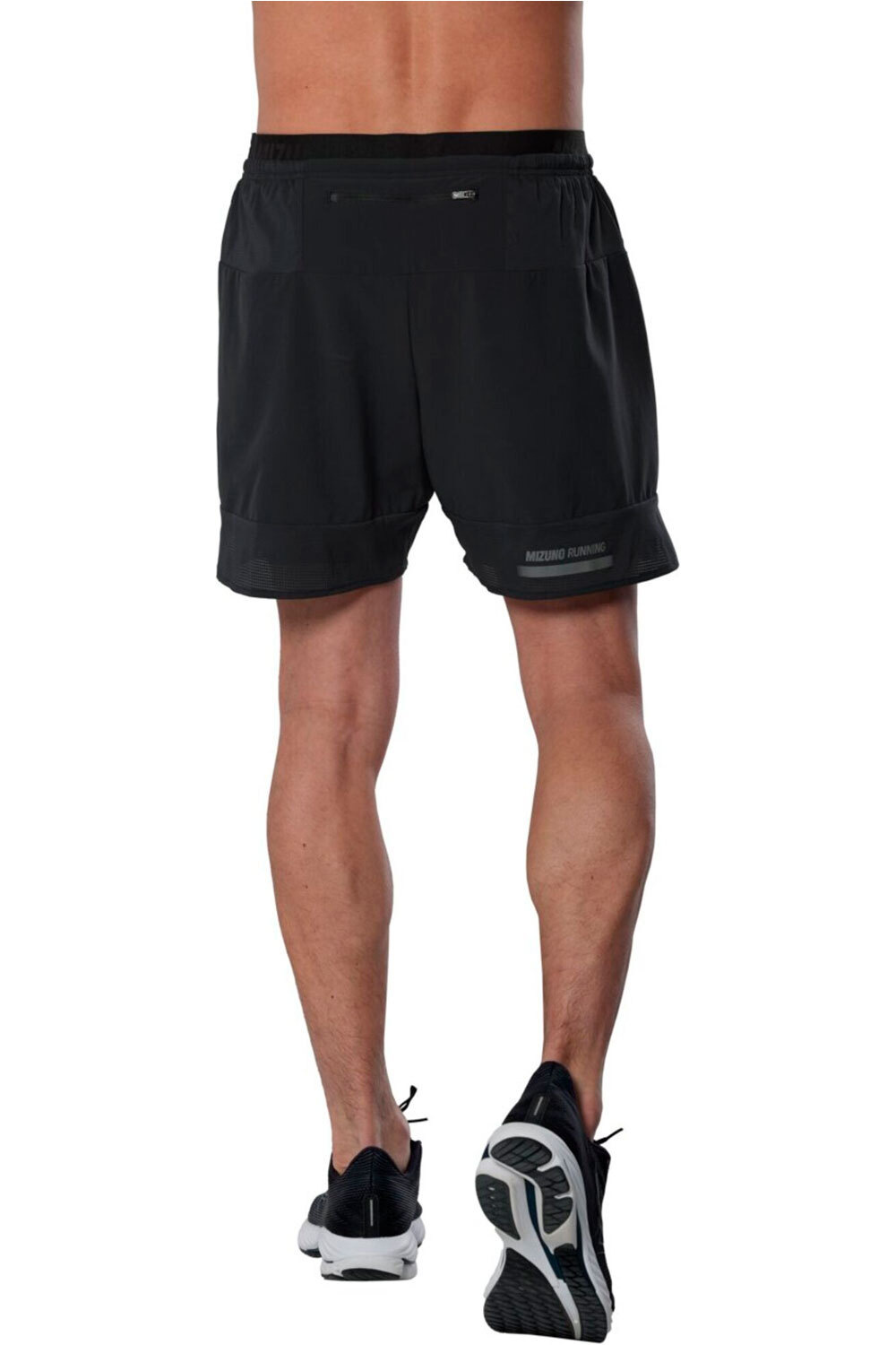 Mizuno pantaloneta técnica hombre Active Alpha 2in1 5.5 Inches Short vista trasera