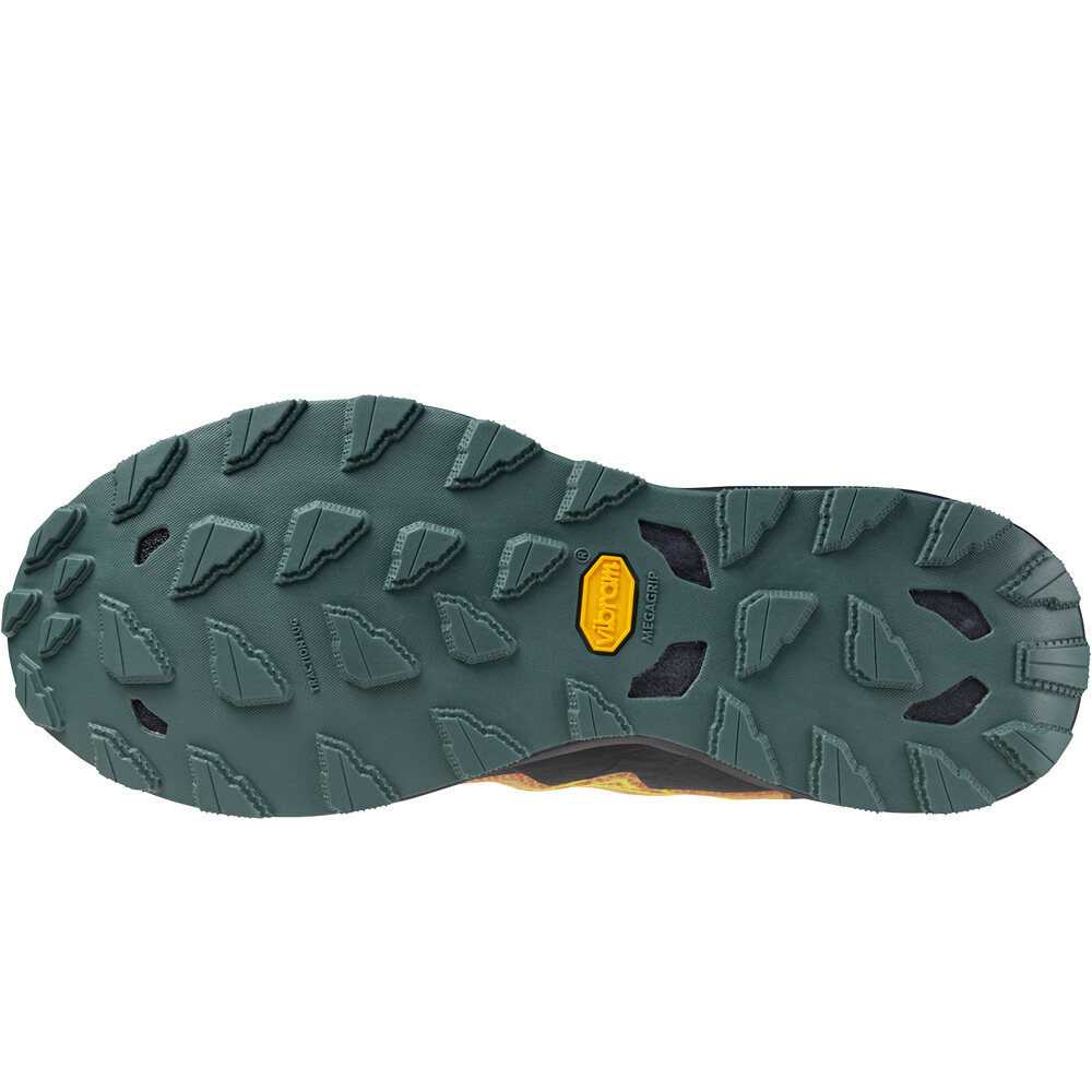 Mizuno zapatillas trail hombre WAVE DAICHI 9 vista trasera