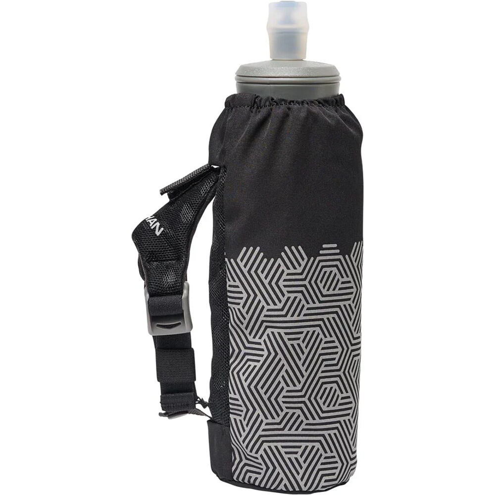 Nathan varios running Hypernight Pinnacle 14 oz Soft Flask 02