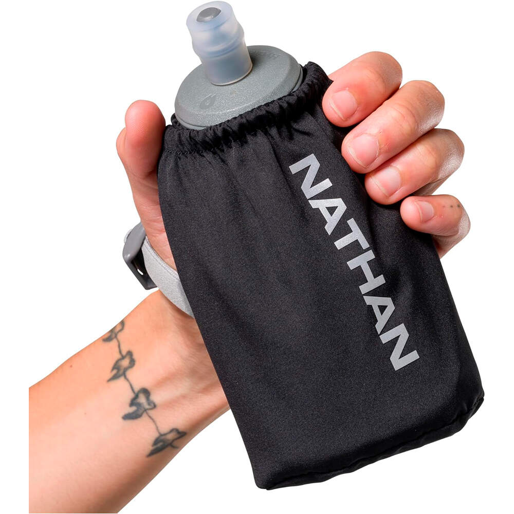 Nathan varios running Pinnacle 18oz Soft Flask 04
