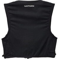 Nathan varios running Wm's AeroZip 1L 03