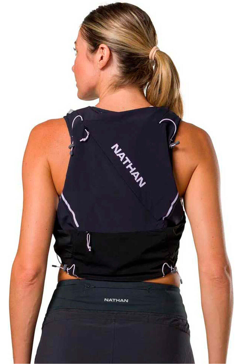 Nathan varios running Wm's Pinnacle 2.0 12L 01