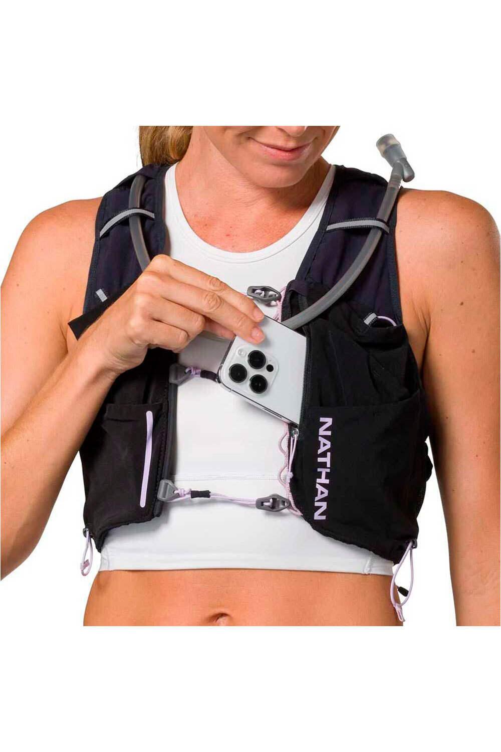 Nathan varios running Wm's Pinnacle 2.0 12L 02