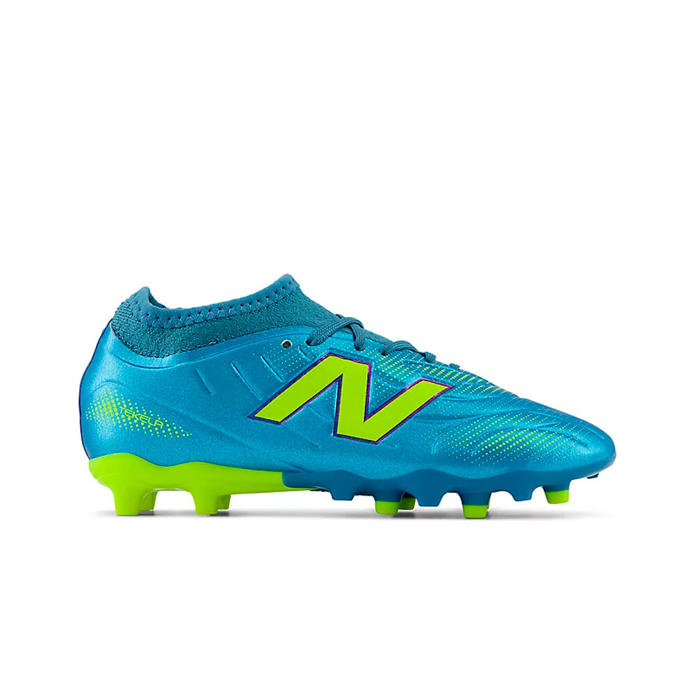 New Balance botas de futbol niño cesped artificial Tekela Team Low Laced Jnr FG V5 lateral exterior