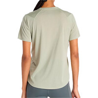 New Balance camiseta entrenamiento manga corta mujer Athletics T-Shirt vista trasera