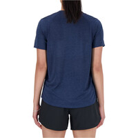New Balance camiseta entrenamiento manga corta mujer NB Athletics Short Sleeve vista trasera
