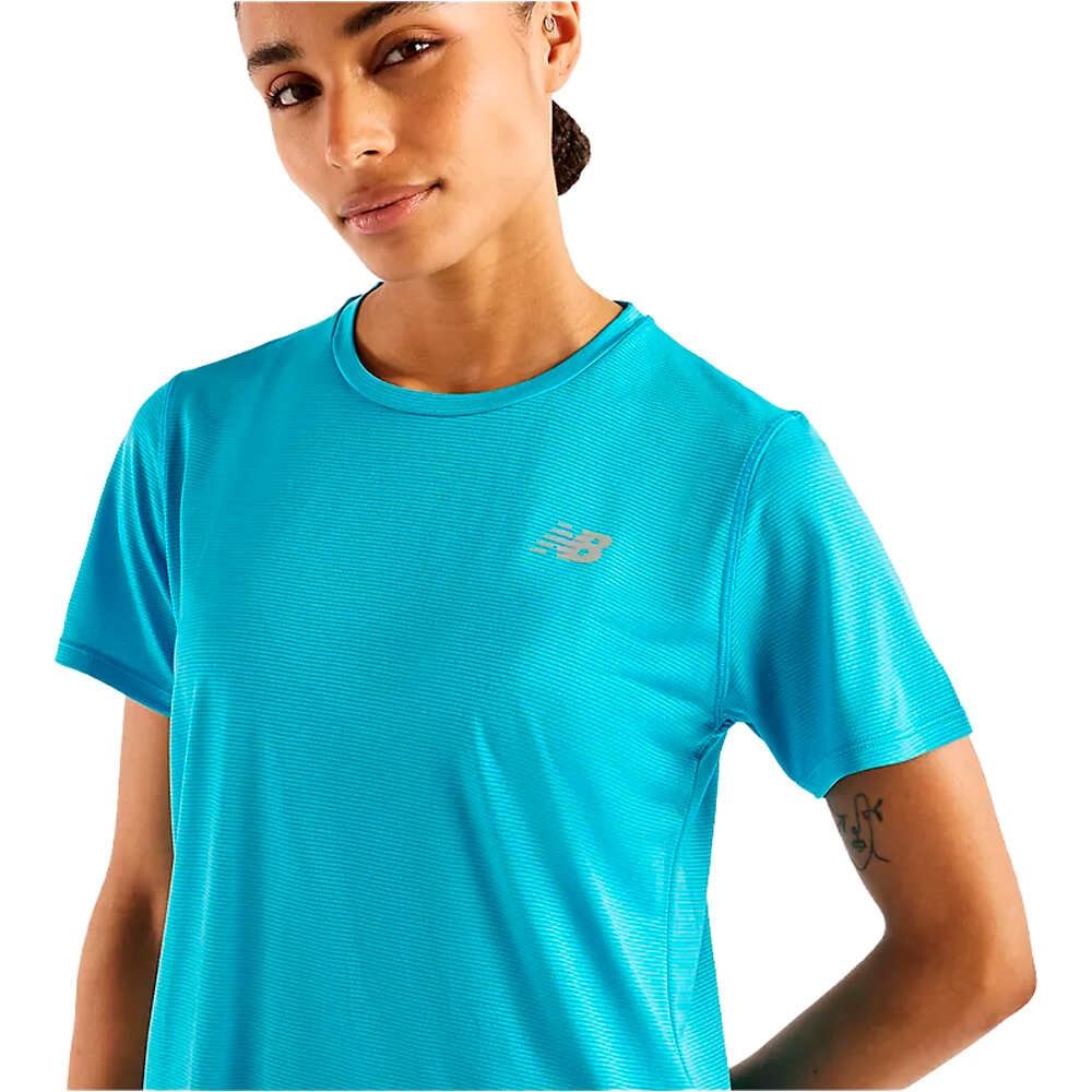 New Balance camiseta entrenamiento manga corta mujer Sport Essential T-Shirt vista detalle