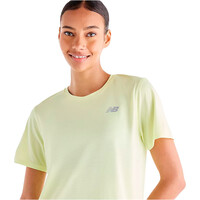New Balance camiseta entrenamiento manga corta mujer Sport Essential T-Shirt vista detalle