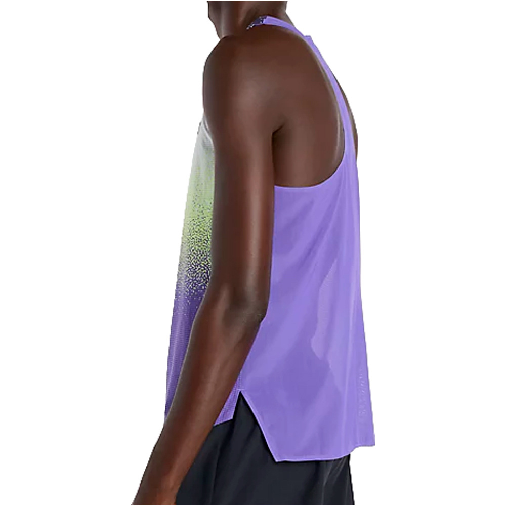 New Balance camiseta entrenamiento tirantes hombre Race Day Ultra Light Printed Singlet vista detalle