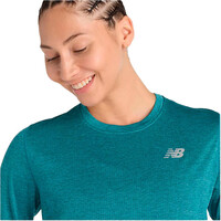 New Balance camiseta técnica manga larga mujer Athletics Long Sleeve 03