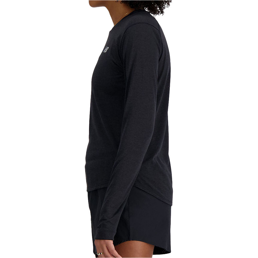 New Balance camiseta técnica manga larga mujer Athletics Long Sleeve vista detalle