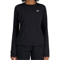 New Balance camiseta técnica manga larga mujer Athletics Long Sleeve vista frontal