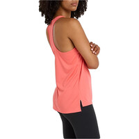 New Balance camiseta técnica tirantes mujer Sport Essentials Tank vista detalle