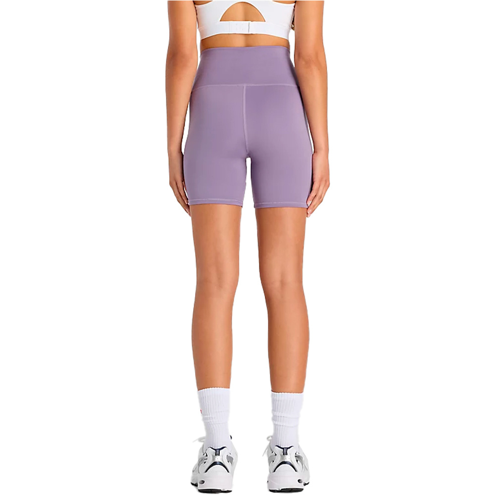 New Balance pantalones y mallas cortas fitness mujer NB Harmony High Rise Short 6 vista trasera