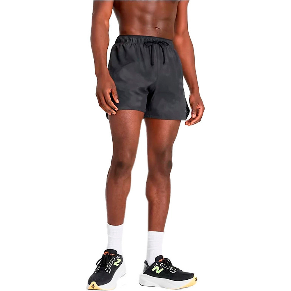 New Balance pantaloneta técnica hombre RC Reflective Short 5 vista frontal