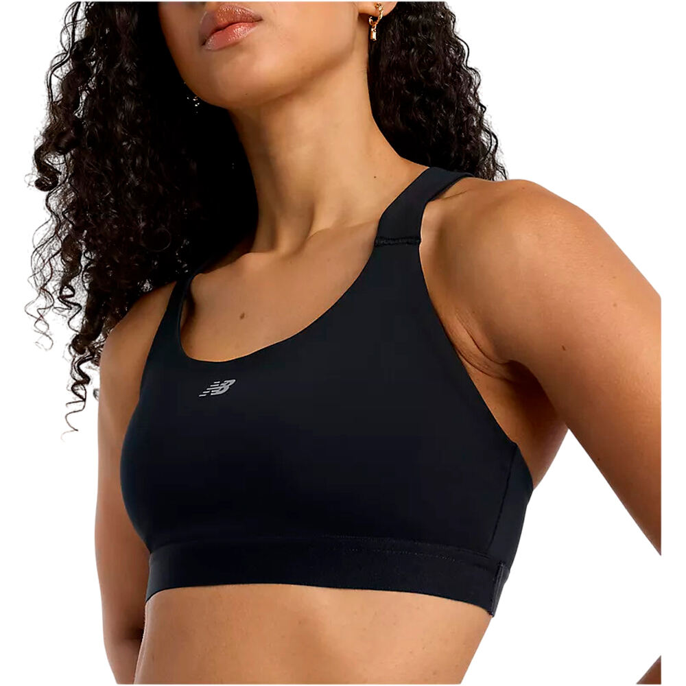 New Balance sujetadores deportivos NB Essential Train Bra vista frontal