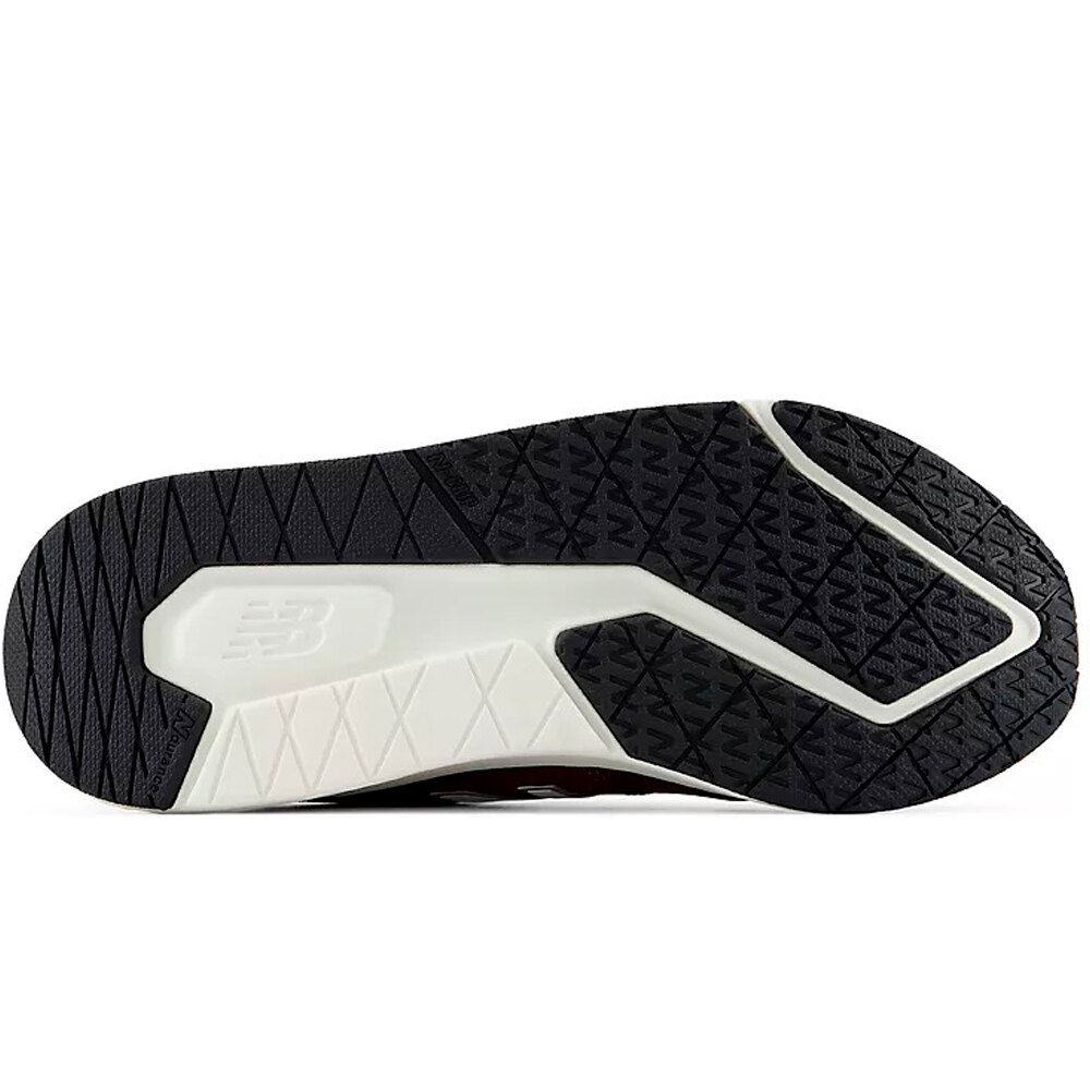 New Balance zapatilla cross training hombre DynaSoft UA900 v2 vista trasera