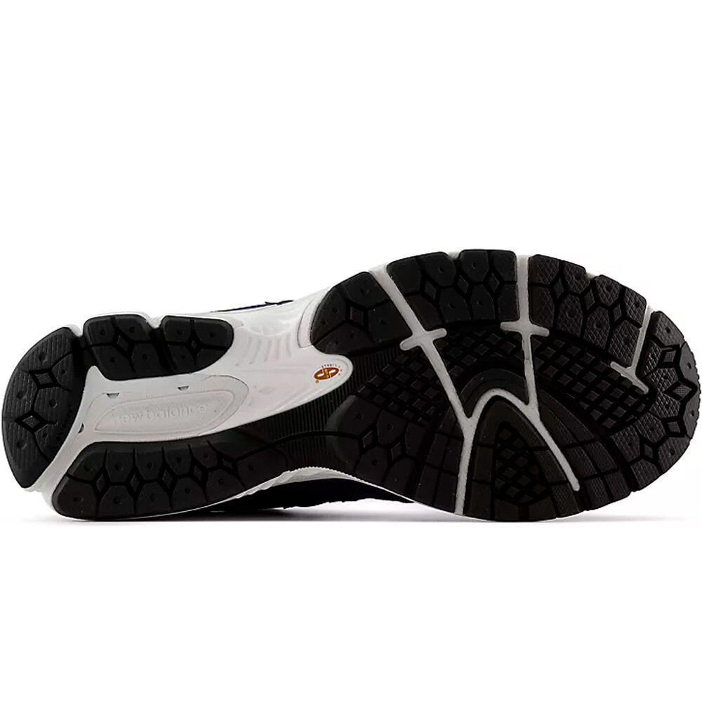 New Balance zapatilla moda hombre 2002R puntera