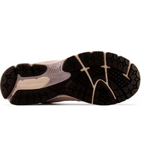 New Balance zapatilla moda hombre 2002R vista trasera
