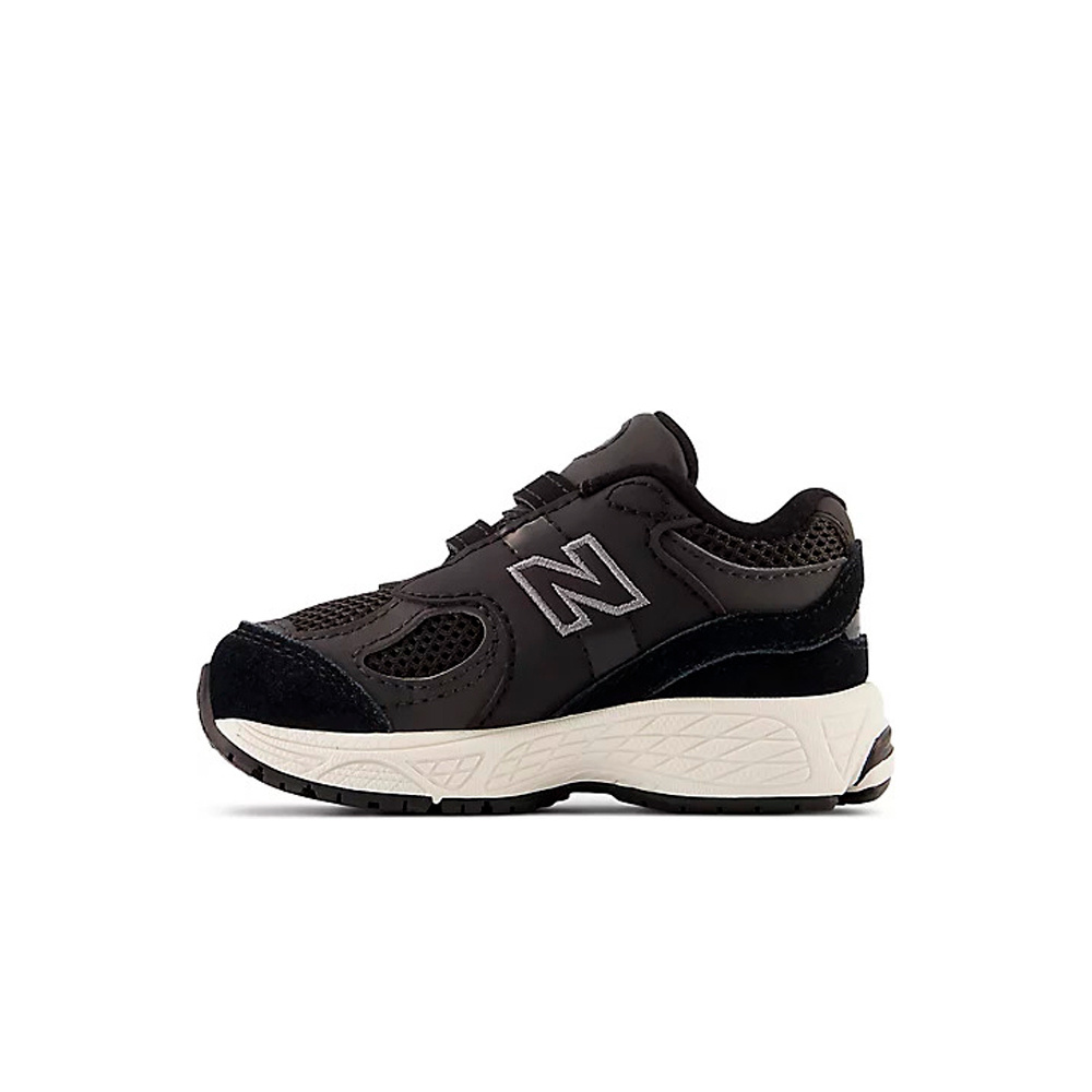 New Balance zapatilla multideporte bebe 2002 Hook & Loop puntera