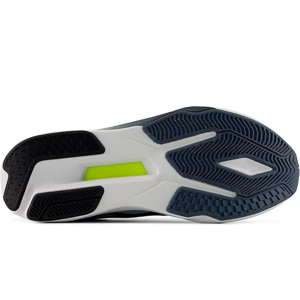 New Balance zapatilla running hombre Fuelcell Flite-R vista trasera