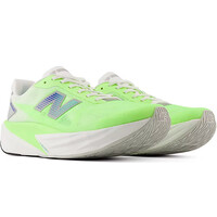 New Balance zapatilla running hombre FuelCell Rebel v5 lateral interior