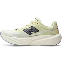 New Balance zapatilla running hombre FuelCell Rebel v5 puntera