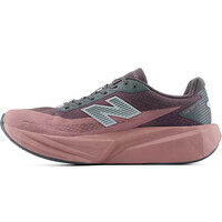 New Balance zapatilla running hombre FuelCell Rebel v5 puntera