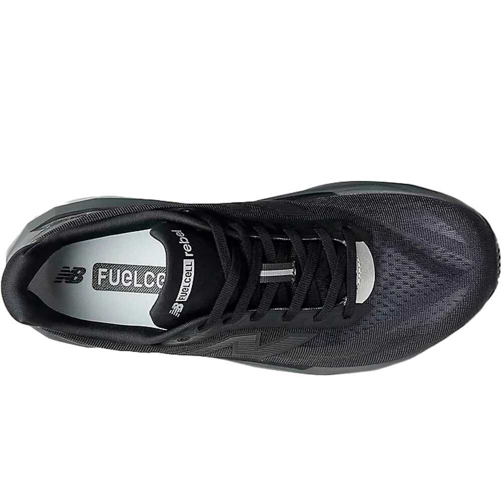 New Balance zapatilla running hombre FuelCell Rebel v5 vista trasera