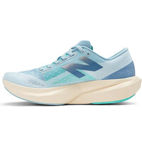New Balance zapatilla running mujer FuelCell Rebel v4 lateral interior