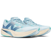 New Balance zapatilla running mujer FuelCell Rebel v4 puntera