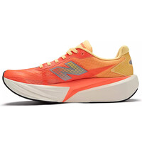 New Balance zapatilla running mujer FuelCell Rebel v5 puntera
